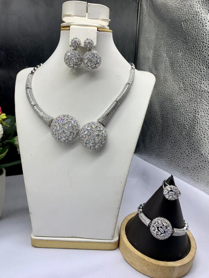 deluxe-zirconia-jewlery-dz12